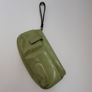 Green wristlet